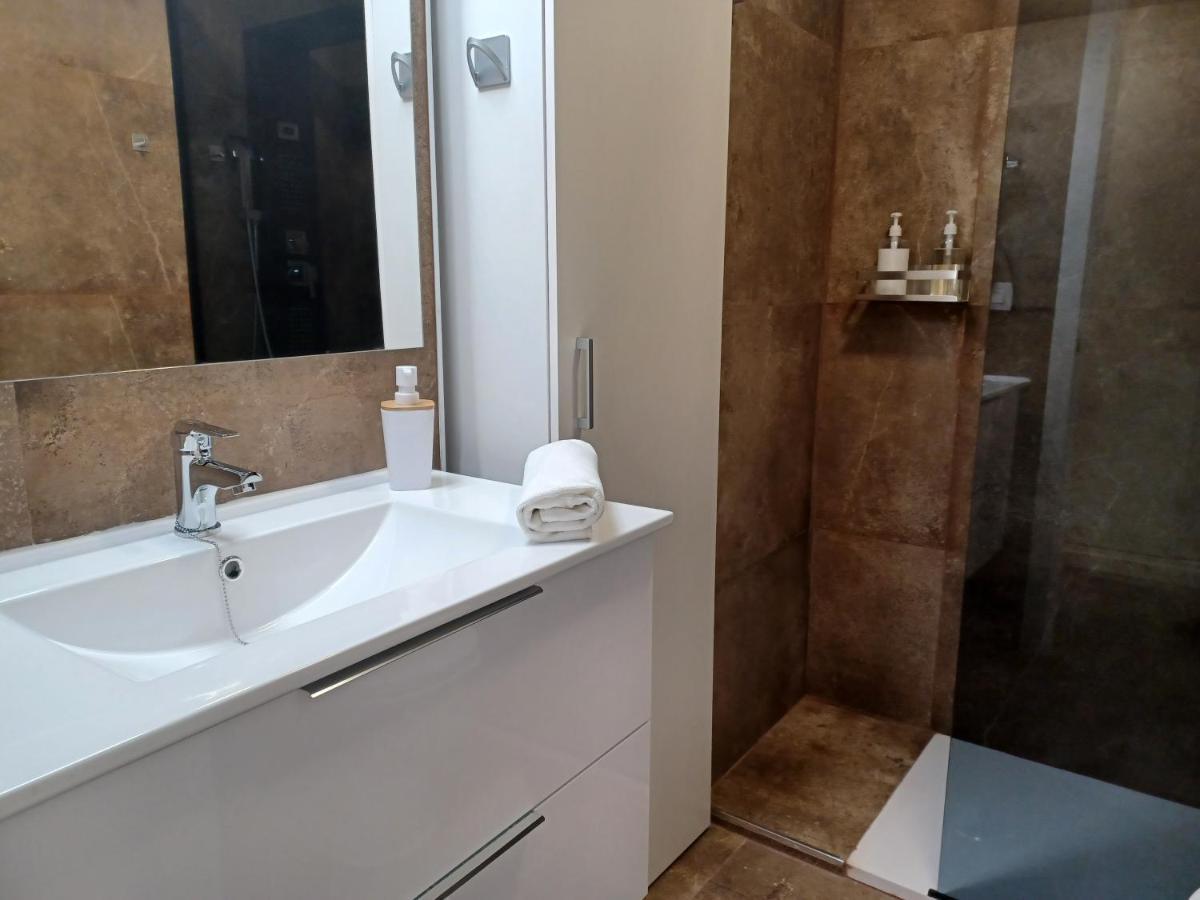 Apartamento Acogedor Junto A Calle Betis, Triana-Los Remedios เซบีญา ภายนอก รูปภาพ