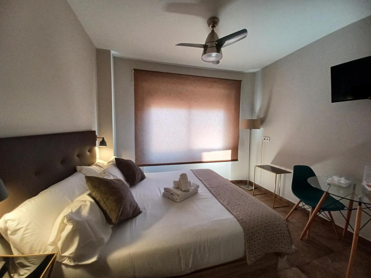Apartamento Acogedor Junto A Calle Betis, Triana-Los Remedios เซบีญา ภายนอก รูปภาพ