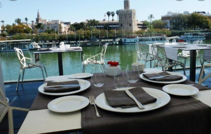Apartamento Acogedor Junto A Calle Betis, Triana-Los Remedios เซบีญา ภายนอก รูปภาพ